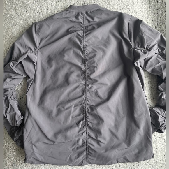 Nike Women’s Shield Golf Bomber Jacket | S - Picture 9 of 10